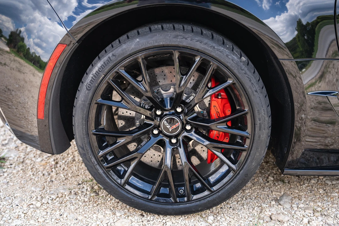 2015 Chevrolet Corvette C7 Z06 - Image 25 of 31
