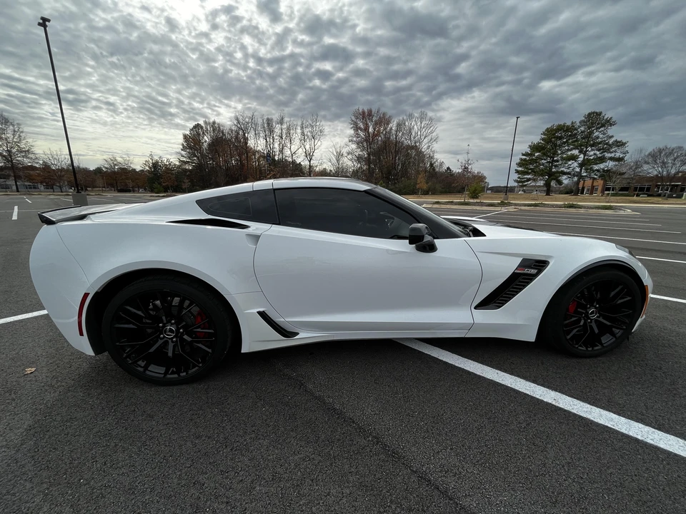 2015 Chevrolet Corvette C7 Z06 - Image 12 of 31