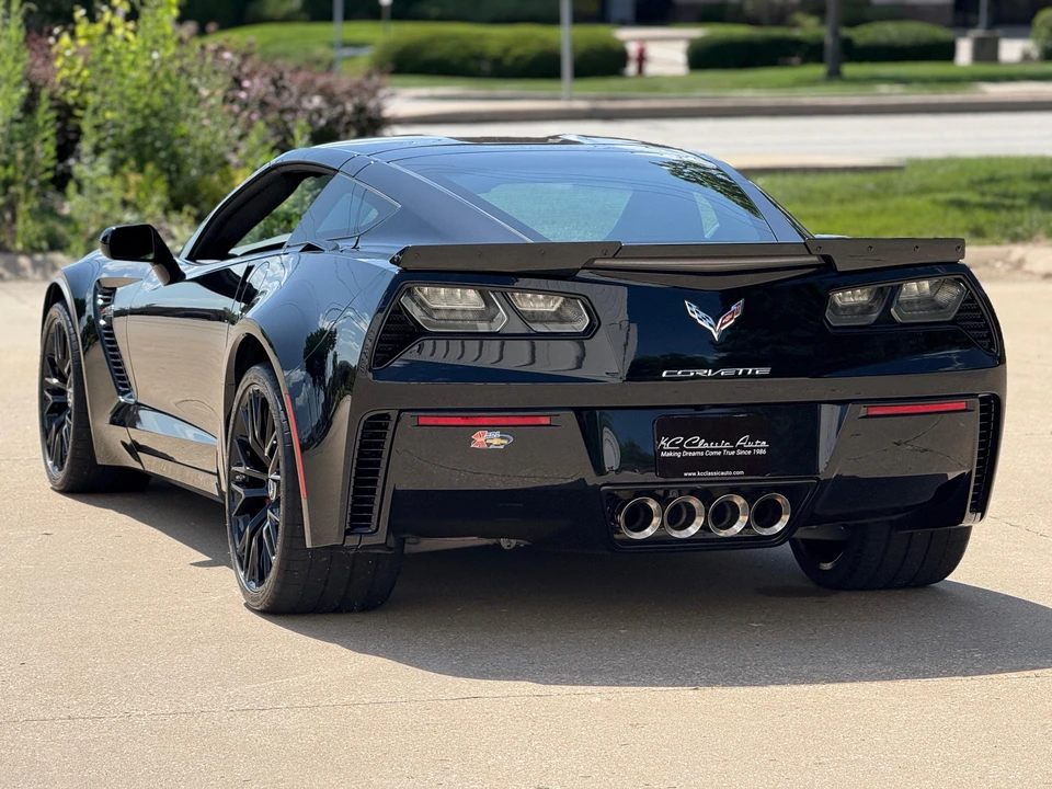 2015 Chevrolet Corvette C7 Z06 - Image 17 of 31