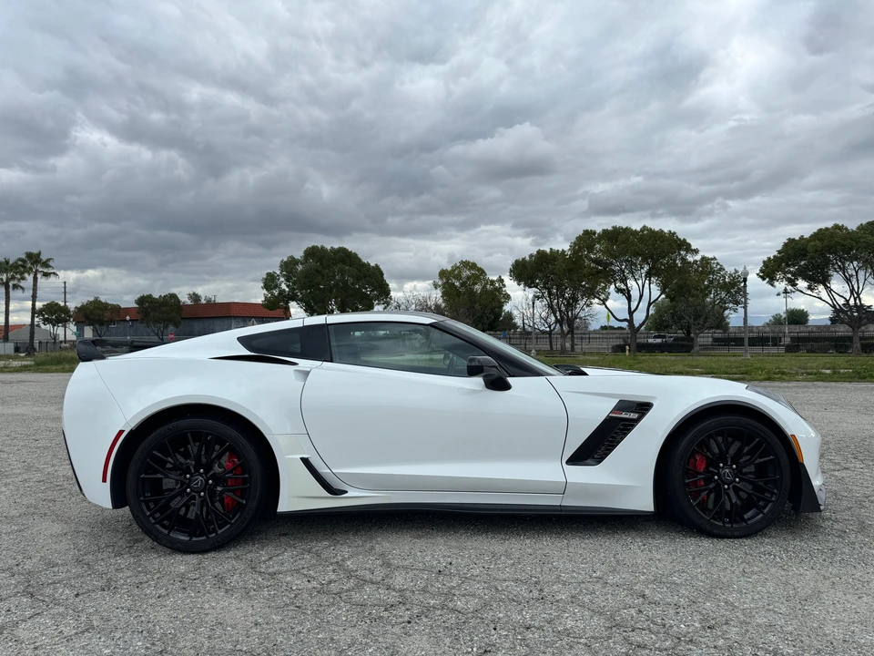 2015 Chevrolet Corvette C7 Z06 - Image 8 of 31