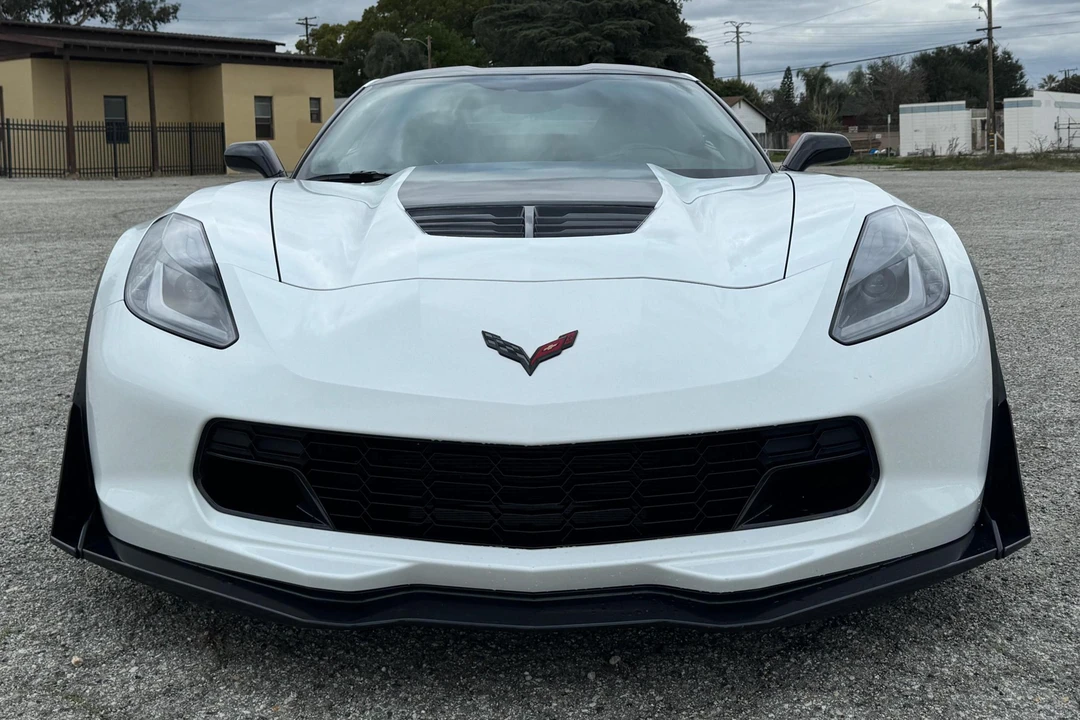 2015 Chevrolet Corvette C7 Z06 - Image 2 of 31