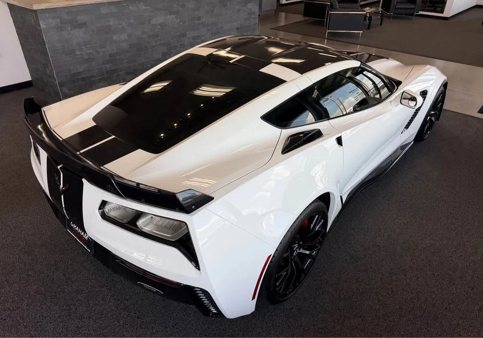 2015 Chevrolet Corvette C7 Z06 - Image 5 of 11