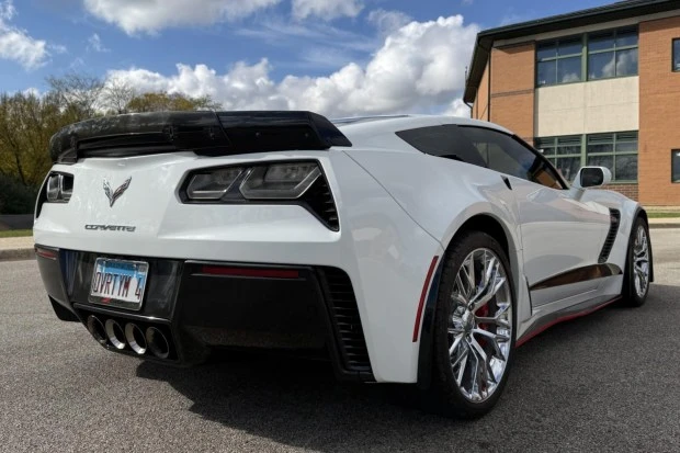 2015 Chevrolet Corvette C7 Z06 - Image 2 of 6