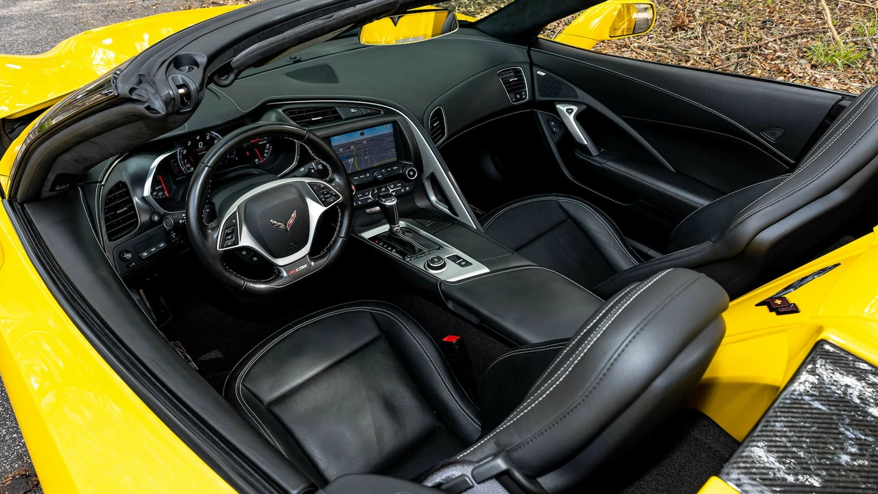 2015 Chevrolet Corvette C7 Z06 - Image 3 of 31