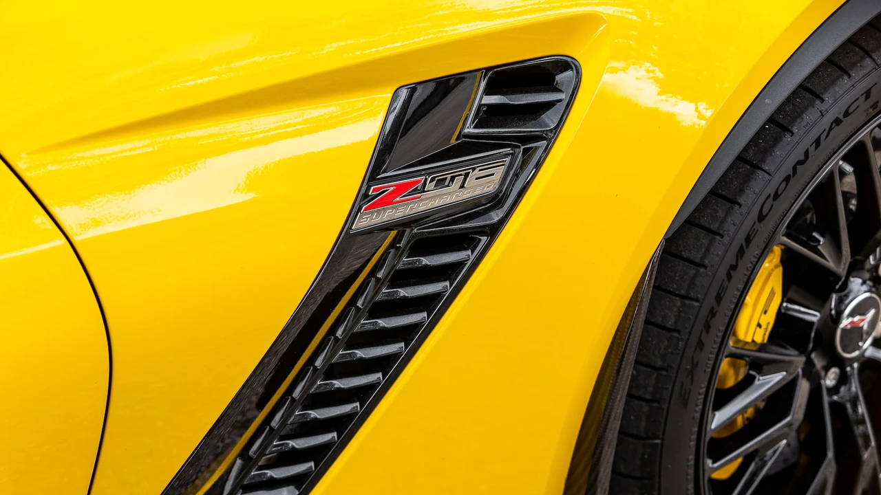 2015 Chevrolet Corvette C7 Z06 - Image 7 of 31