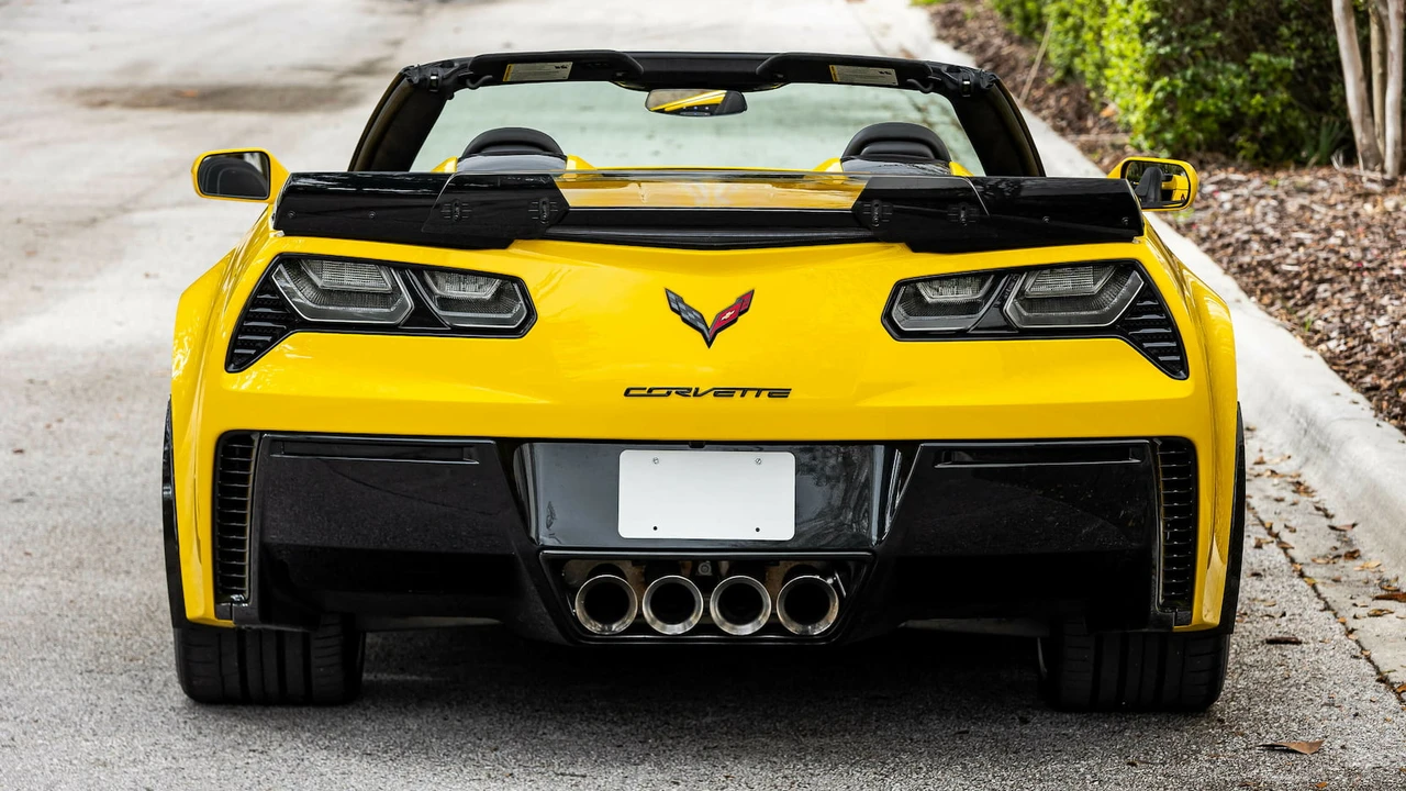 2015 Chevrolet Corvette C7 Z06 - Image 12 of 31