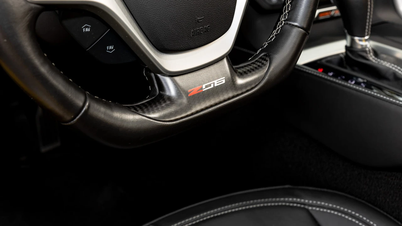 2015 Chevrolet Corvette C7 Z06 - Image 16 of 31