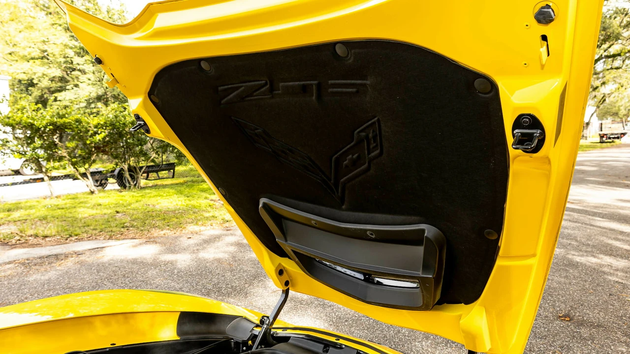 2015 Chevrolet Corvette C7 Z06 - Image 18 of 31