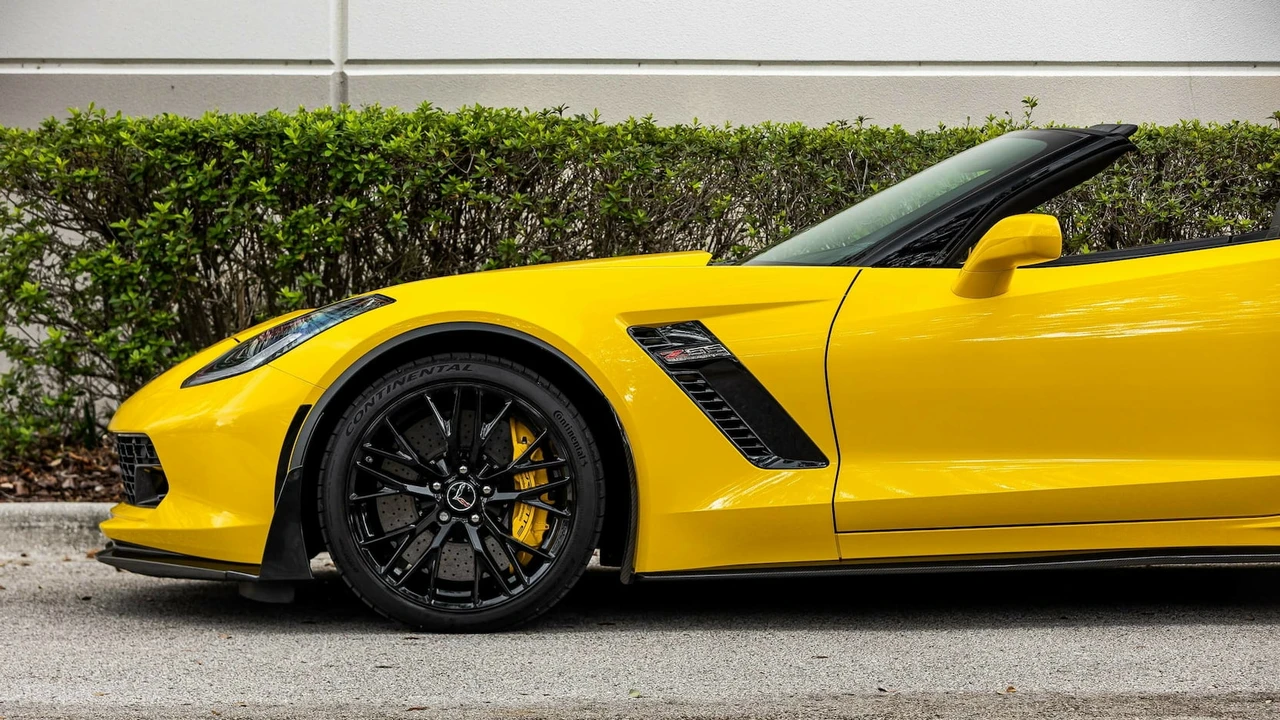 2015 Chevrolet Corvette C7 Z06 - Image 23 of 31