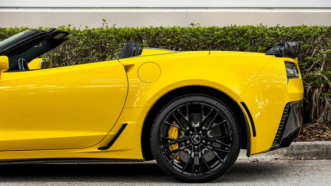 2015 Chevrolet Corvette C7 Z06 - Image 24 of 31