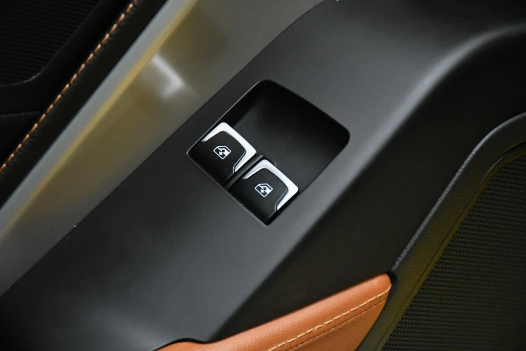 2015 Chevrolet Corvette C7 - Image 24 of 31