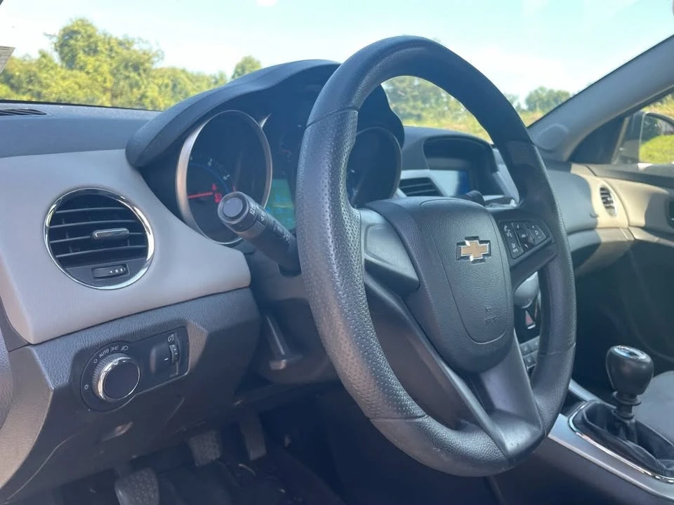 2015 Chevrolet Cruze - Image 12 of 20
