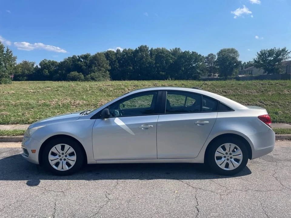 2015 Chevrolet Cruze - Image 2 of 20