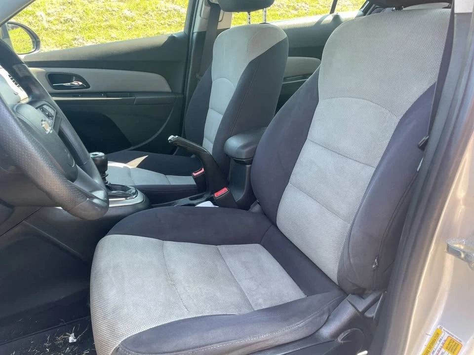 2015 Chevrolet Cruze - Image 11 of 20