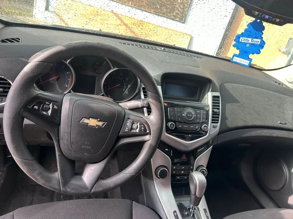 2015 Chevrolet Cruze - Image 4 of 9