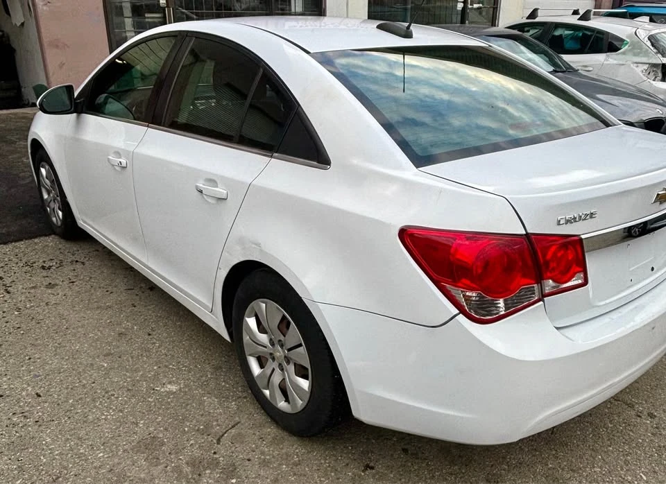 2015 Chevrolet Cruze - Image 5 of 11