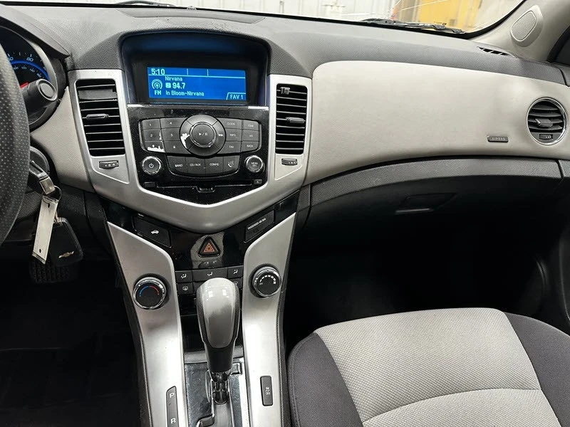 2015 Chevrolet Cruze - Image 9 of 21