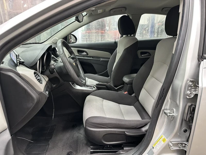2015 Chevrolet Cruze - Image 10 of 21