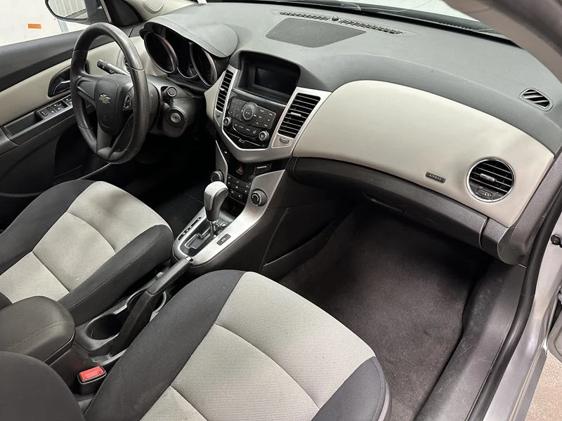 2015 Chevrolet Cruze - Image 17 of 21