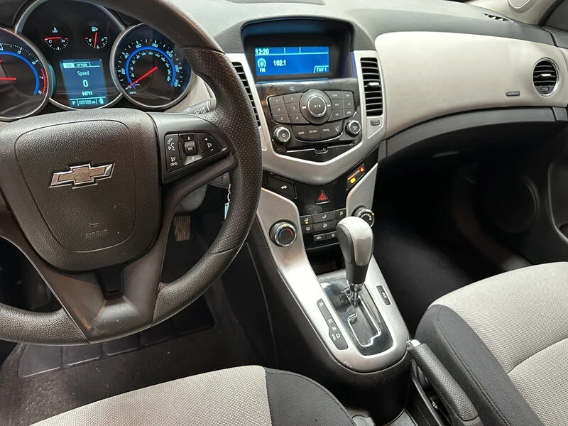 2015 Chevrolet Cruze - Image 9 of 12