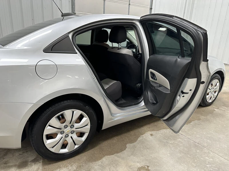 2015 Chevrolet Cruze - Image 14 of 21