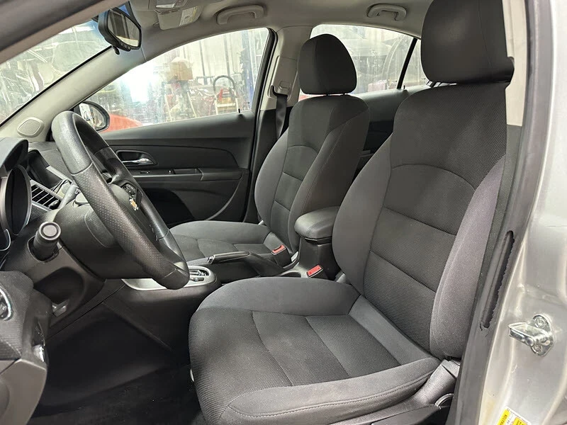 2015 Chevrolet Cruze - Image 10 of 12