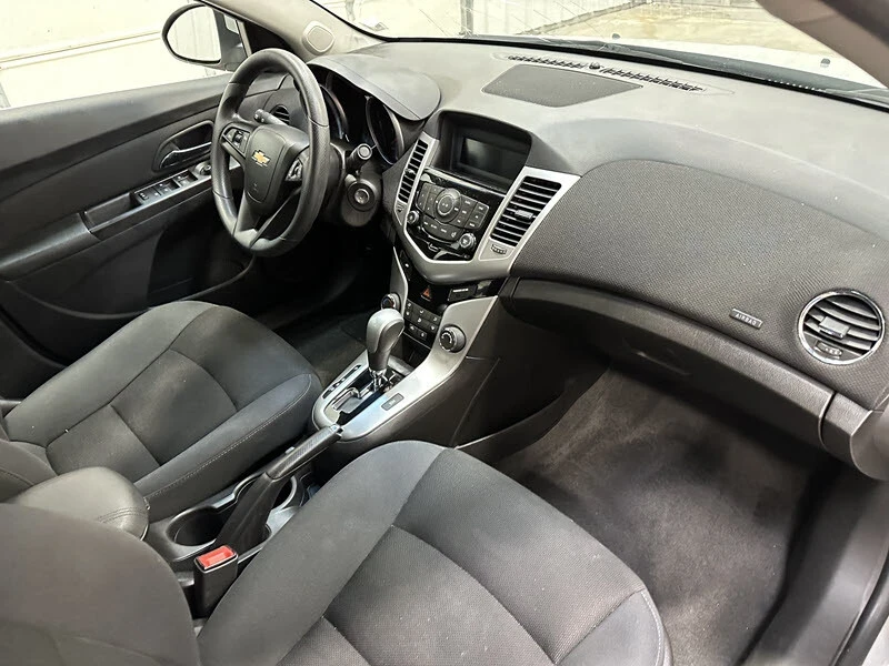2015 Chevrolet Cruze - Image 19 of 21