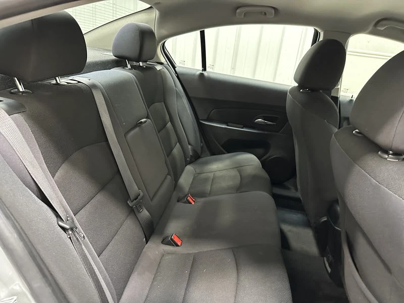 2015 Chevrolet Cruze - Image 15 of 21