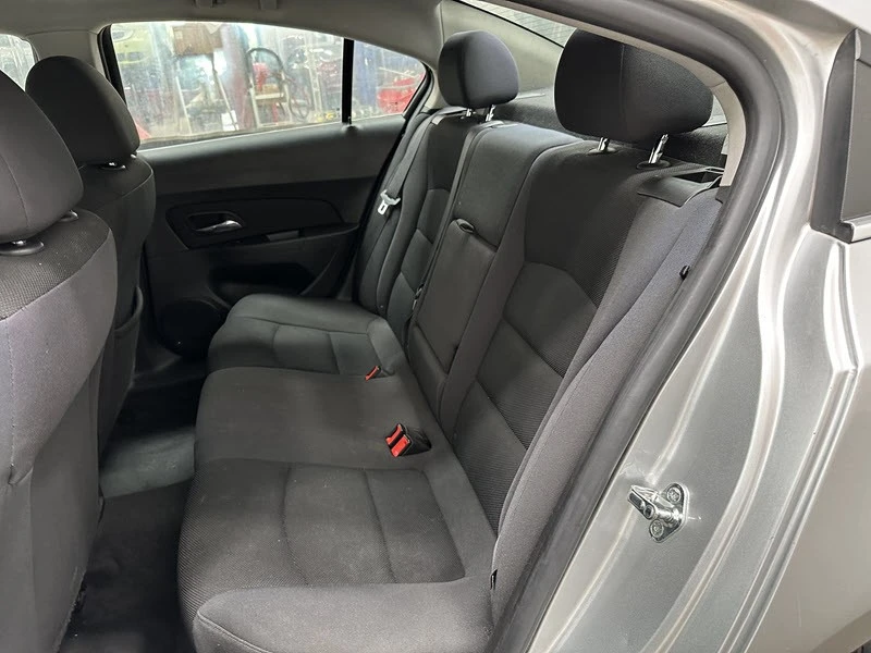 2015 Chevrolet Cruze - Image 11 of 21