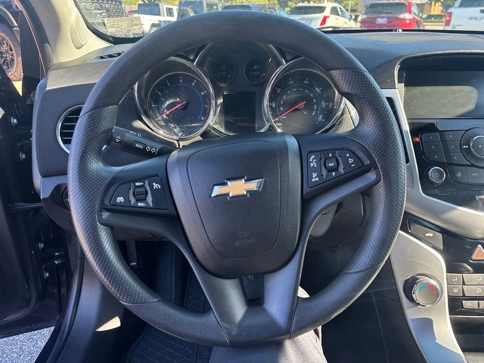 2015 Chevrolet Cruze - Image 11 of 12