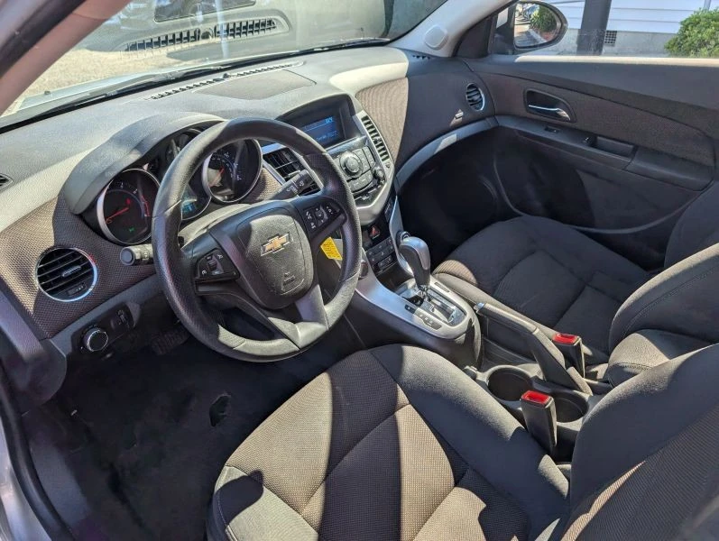 2015 Chevrolet Cruze - Image 8 of 12