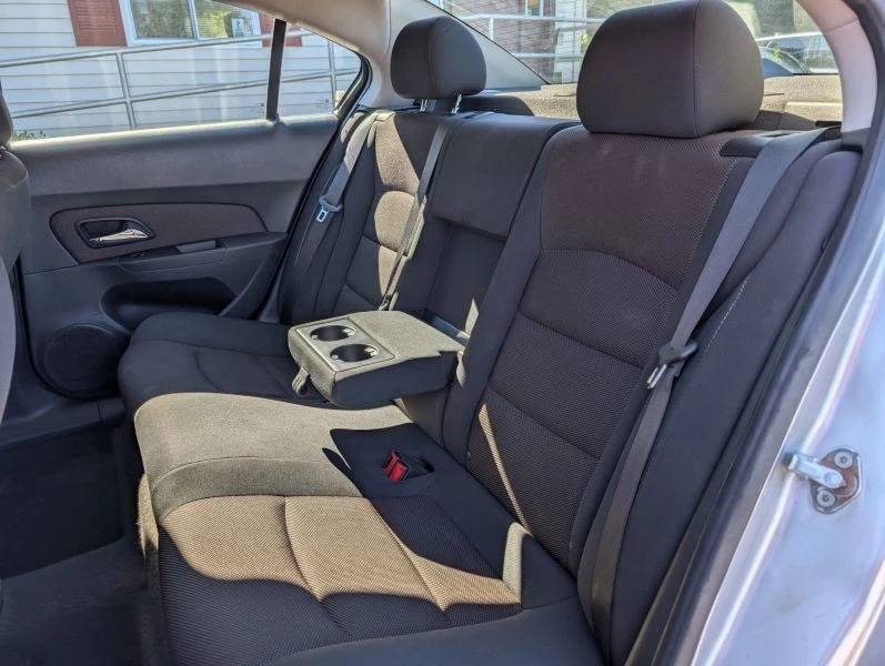 2015 Chevrolet Cruze - Image 10 of 12