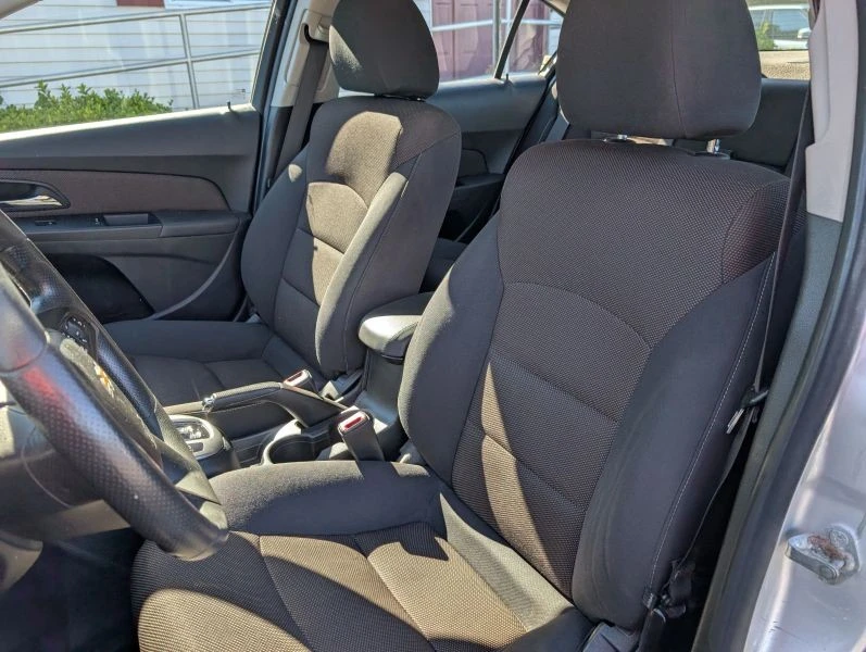 2015 Chevrolet Cruze - Image 9 of 12