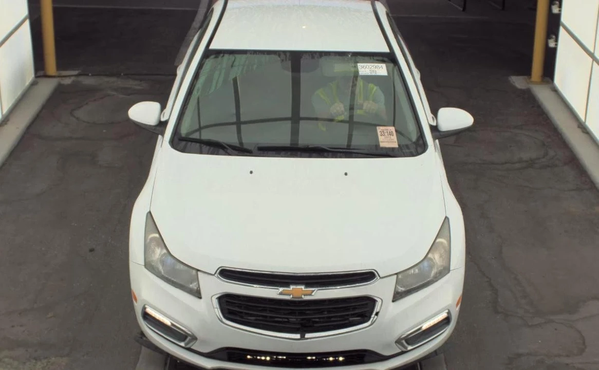 2015 Chevrolet Cruze - Image 2 of 11