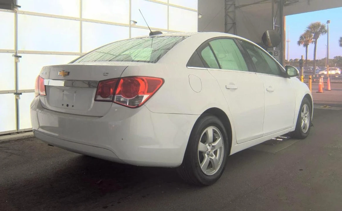 2015 Chevrolet Cruze - Image 4 of 11