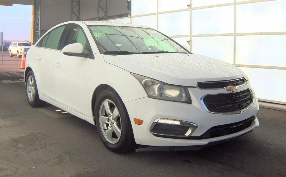 2015 Chevrolet Cruze - Image 3 of 11