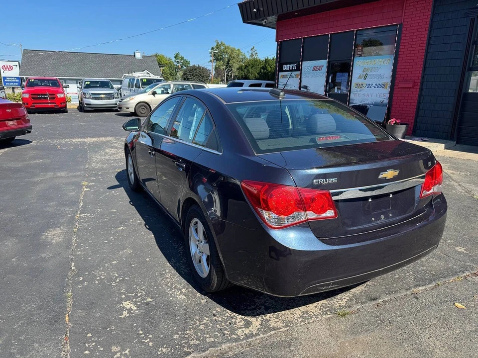 2015 Chevrolet Cruze - Image 5 of 10