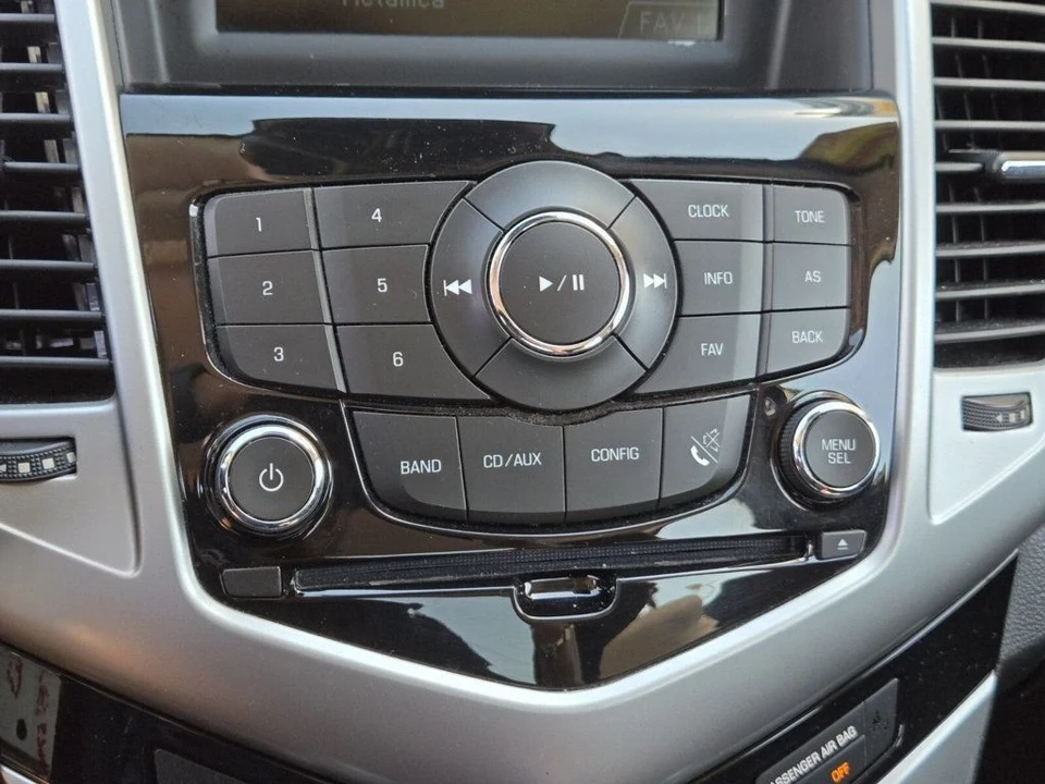 2015 Chevrolet Cruze - Image 18 of 20