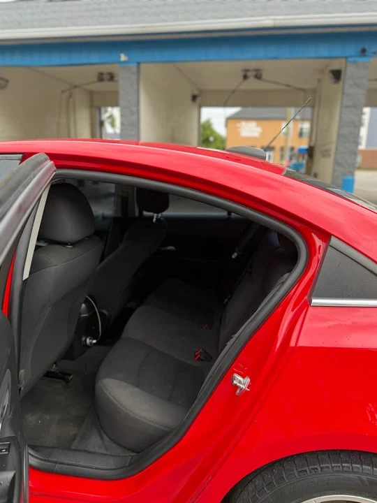 2015 Chevrolet Cruze - Image 6 of 8