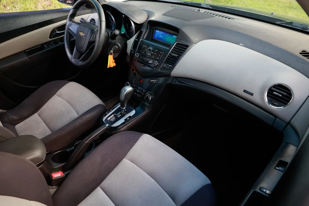 2015 Chevrolet Cruze - Image 18 of 21