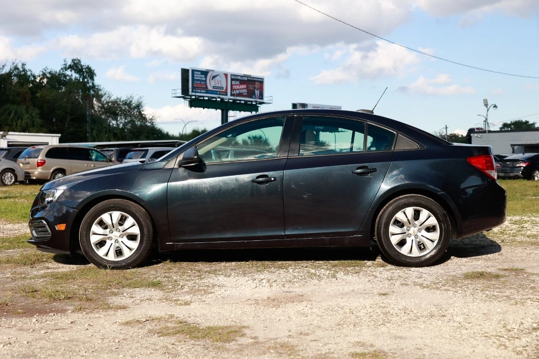 2015 Chevrolet Cruze - Image 3 of 12