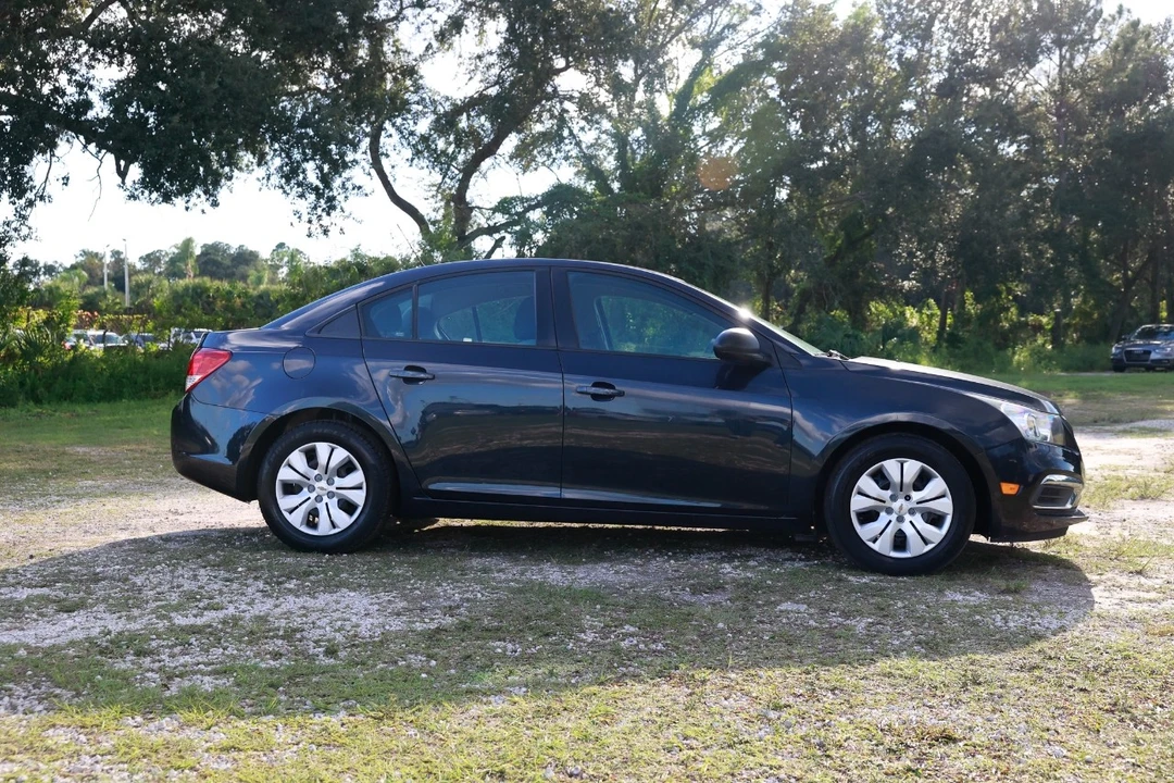 2015 Chevrolet Cruze - Image 13 of 21