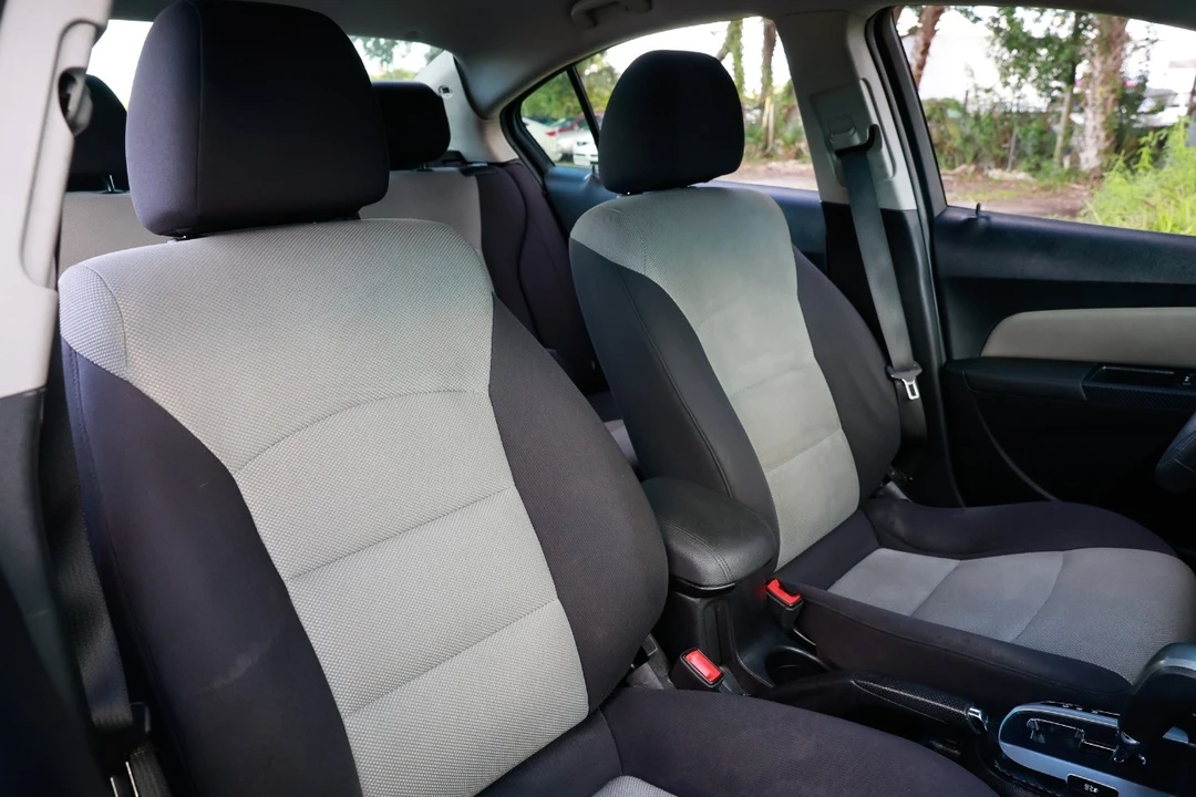 2015 Chevrolet Cruze - Image 16 of 21