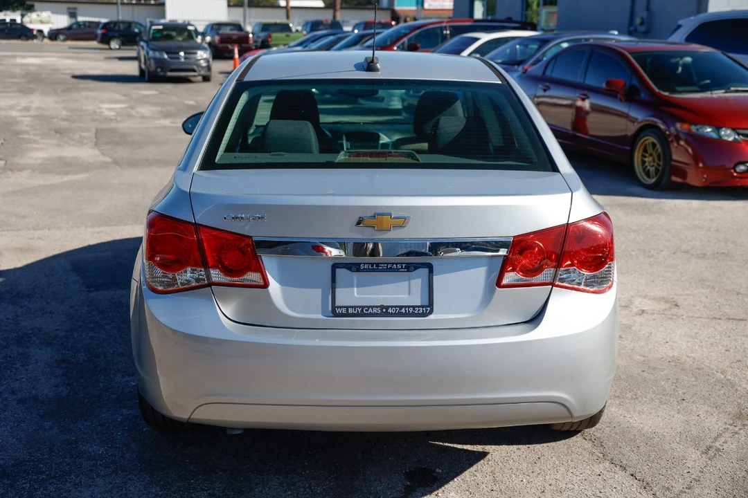 2015 Chevrolet Cruze - Image 9 of 12