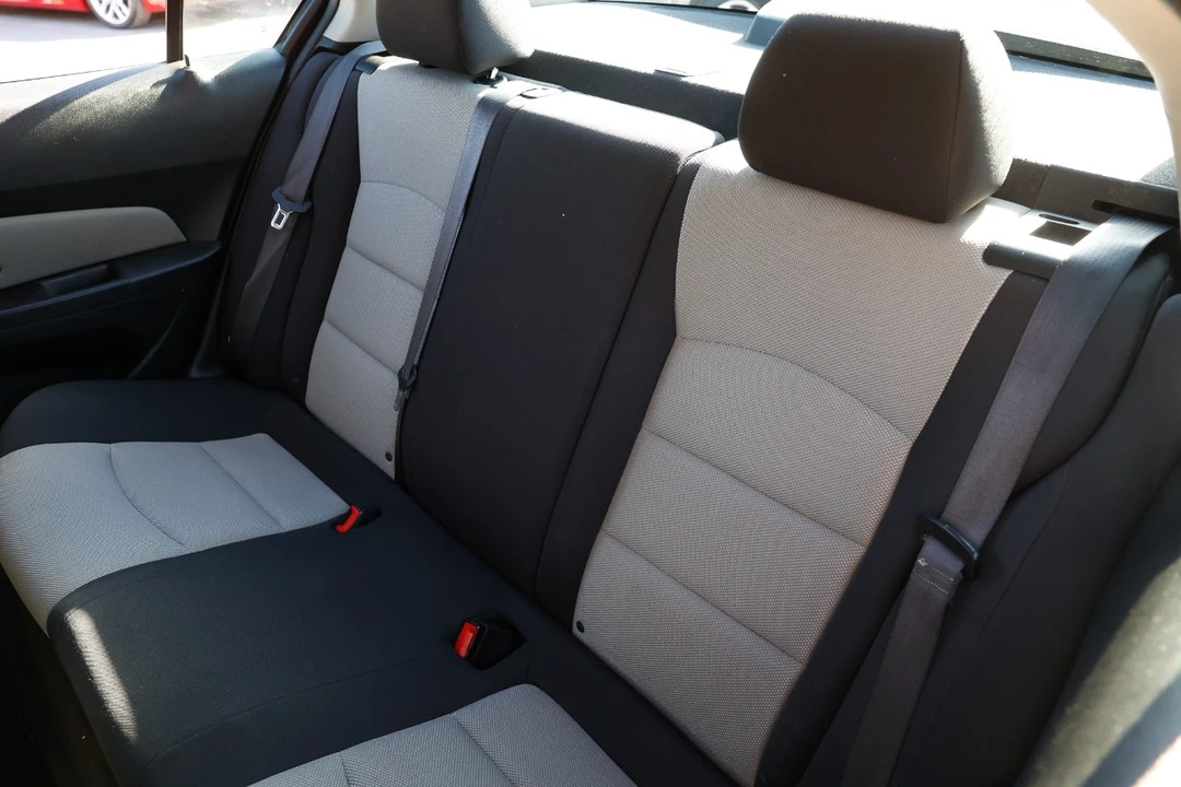 2015 Chevrolet Cruze - Image 8 of 12