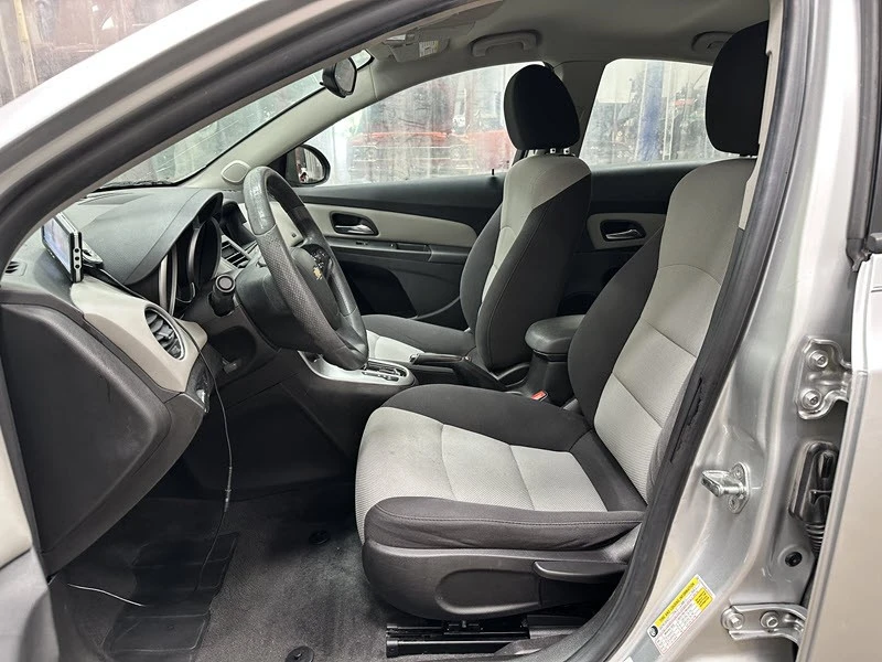 2015 Chevrolet Cruze - Image 10 of 21