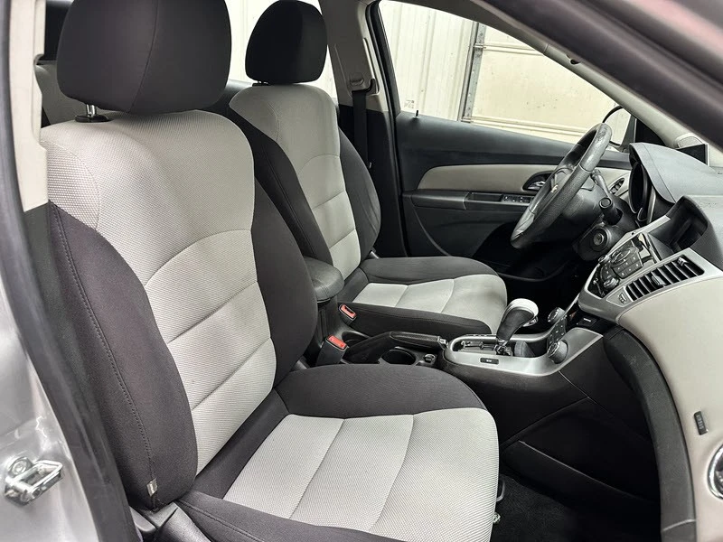 2015 Chevrolet Cruze - Image 18 of 21