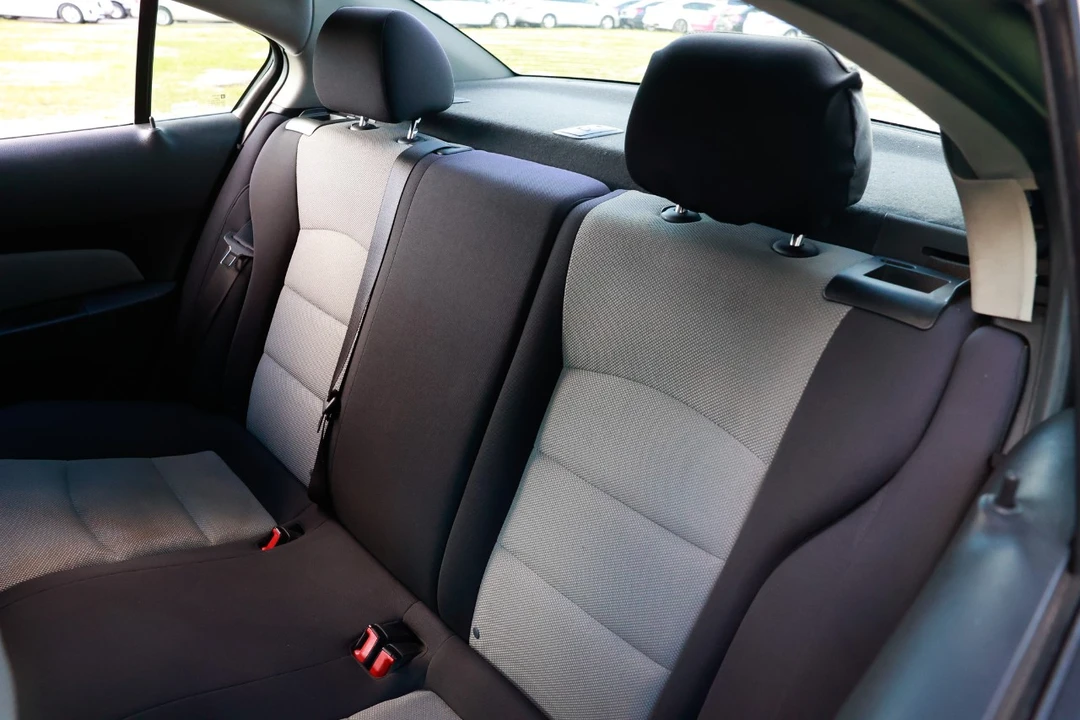 2015 Chevrolet Cruze - Image 8 of 21