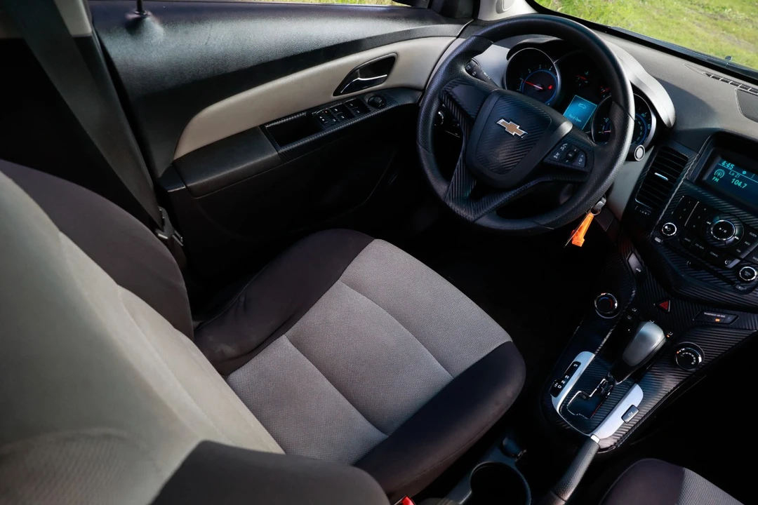 2015 Chevrolet Cruze - Image 20 of 21