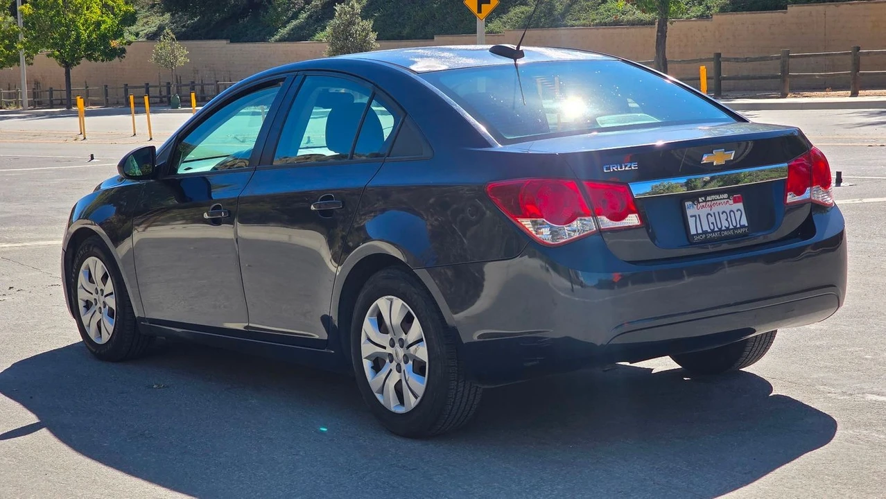 2015 Chevrolet Cruze - Image 6 of 21